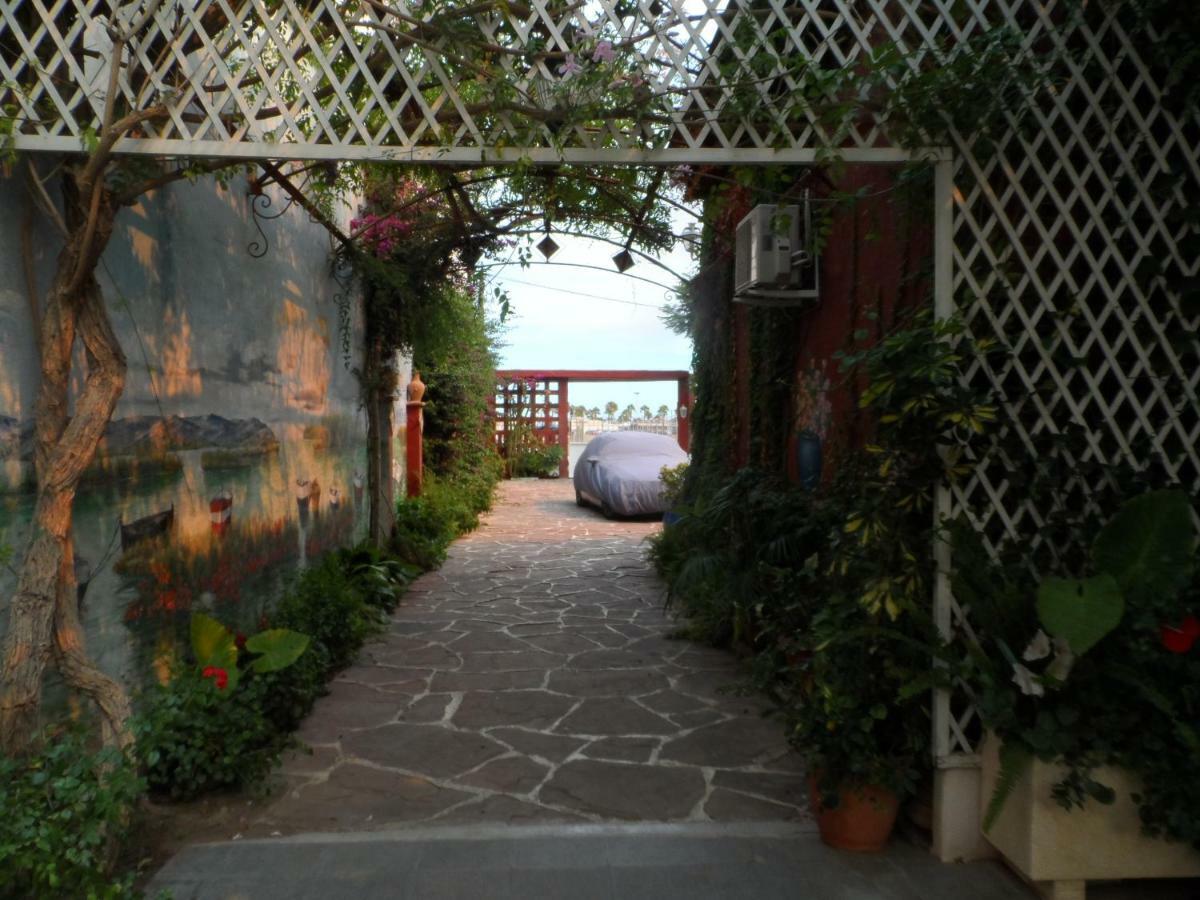 Casa Con Jardin Frente Playa De Burrianaヴィラ エクステリア 写真